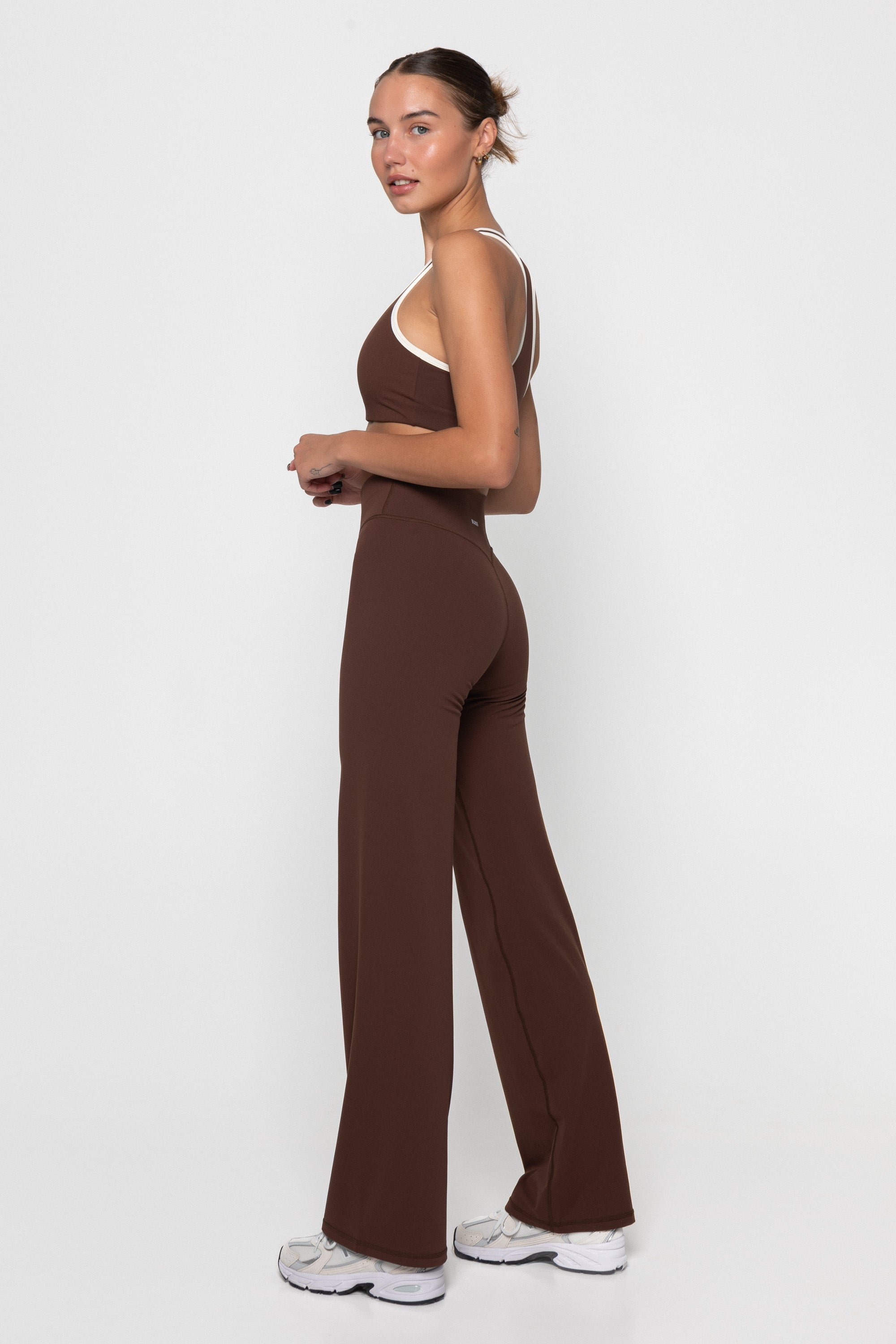 STRAIGHT LEG PANTS