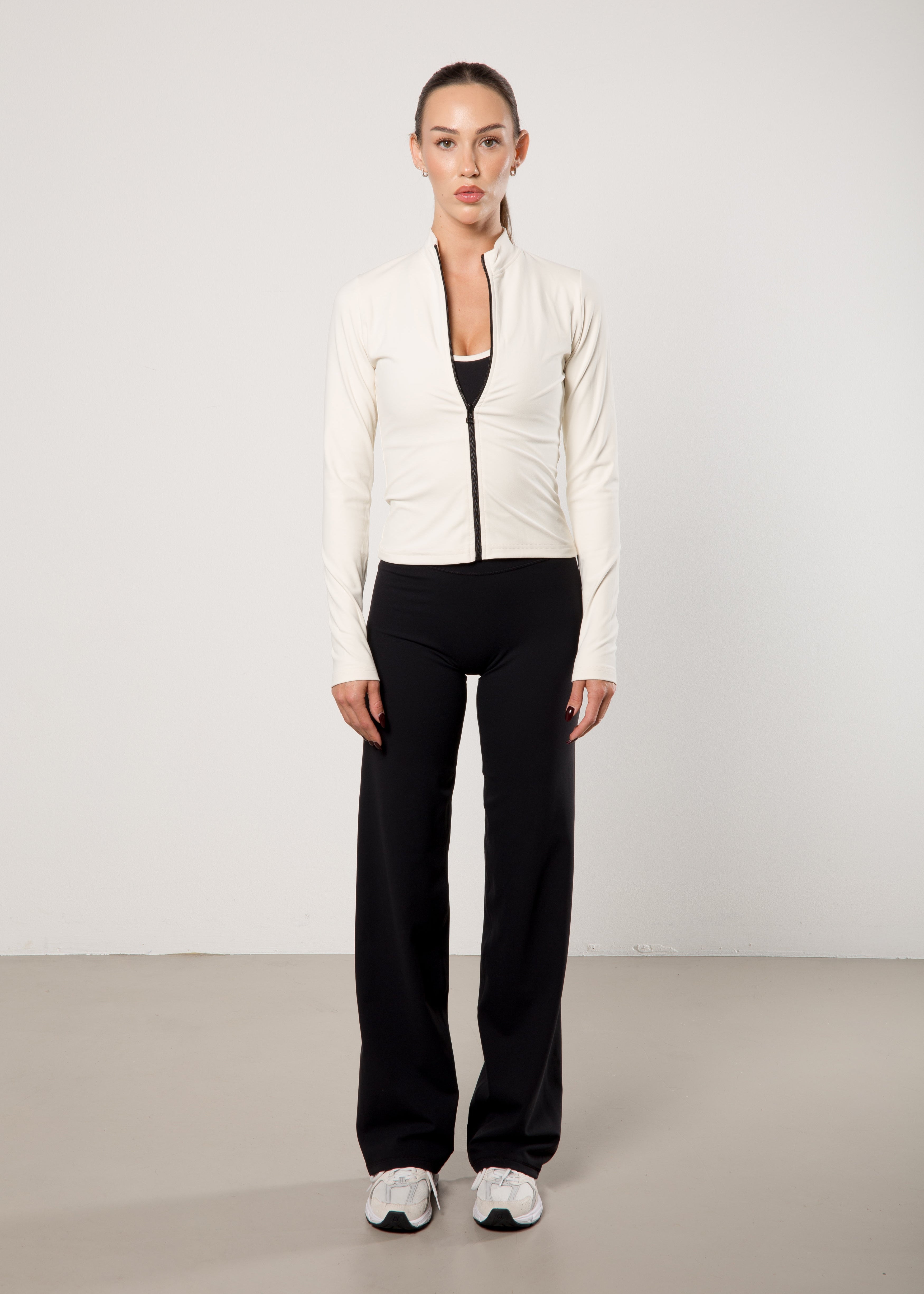 straight leg pants - black