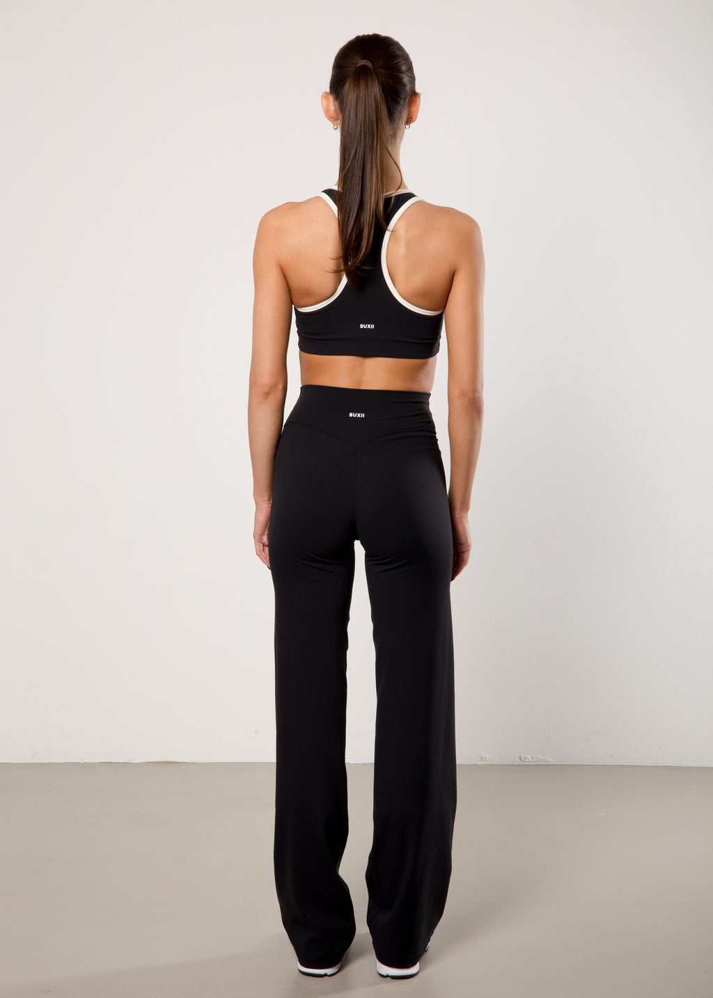 straight leg pants - black