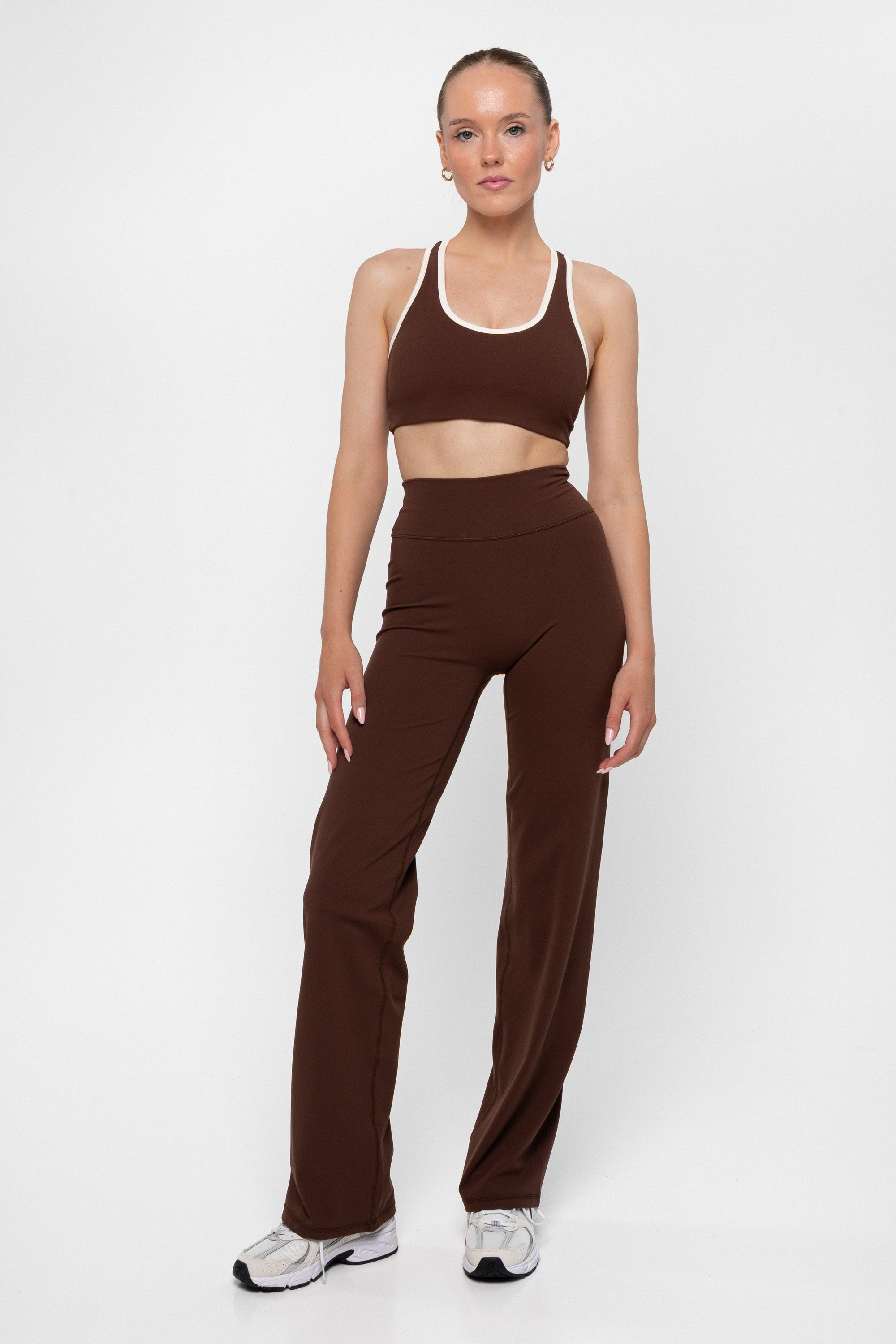 STRAIGHT LEG PANTS - CHOCOLATE