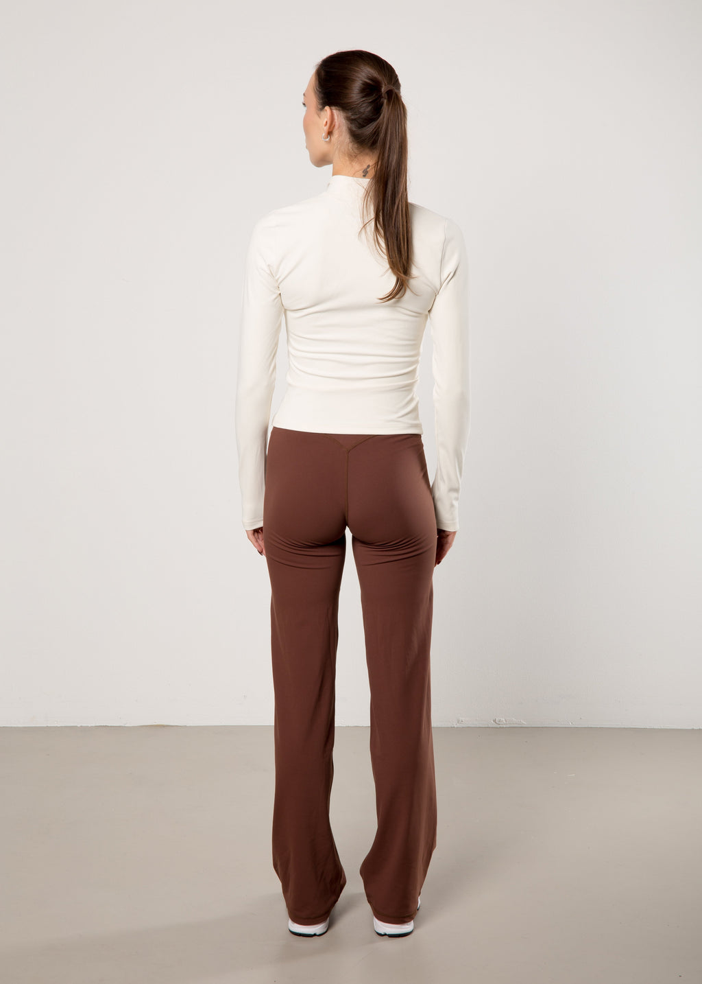 straight leg pants - chocolate
