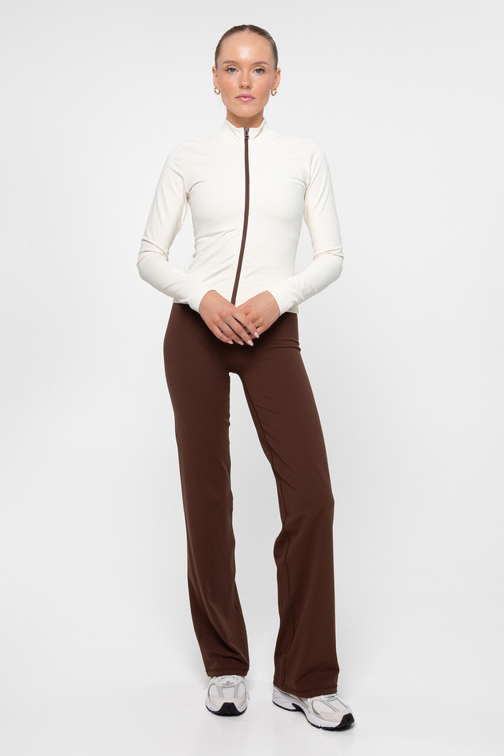 STRAIGHT LEG PANTS - CHOCOLATE