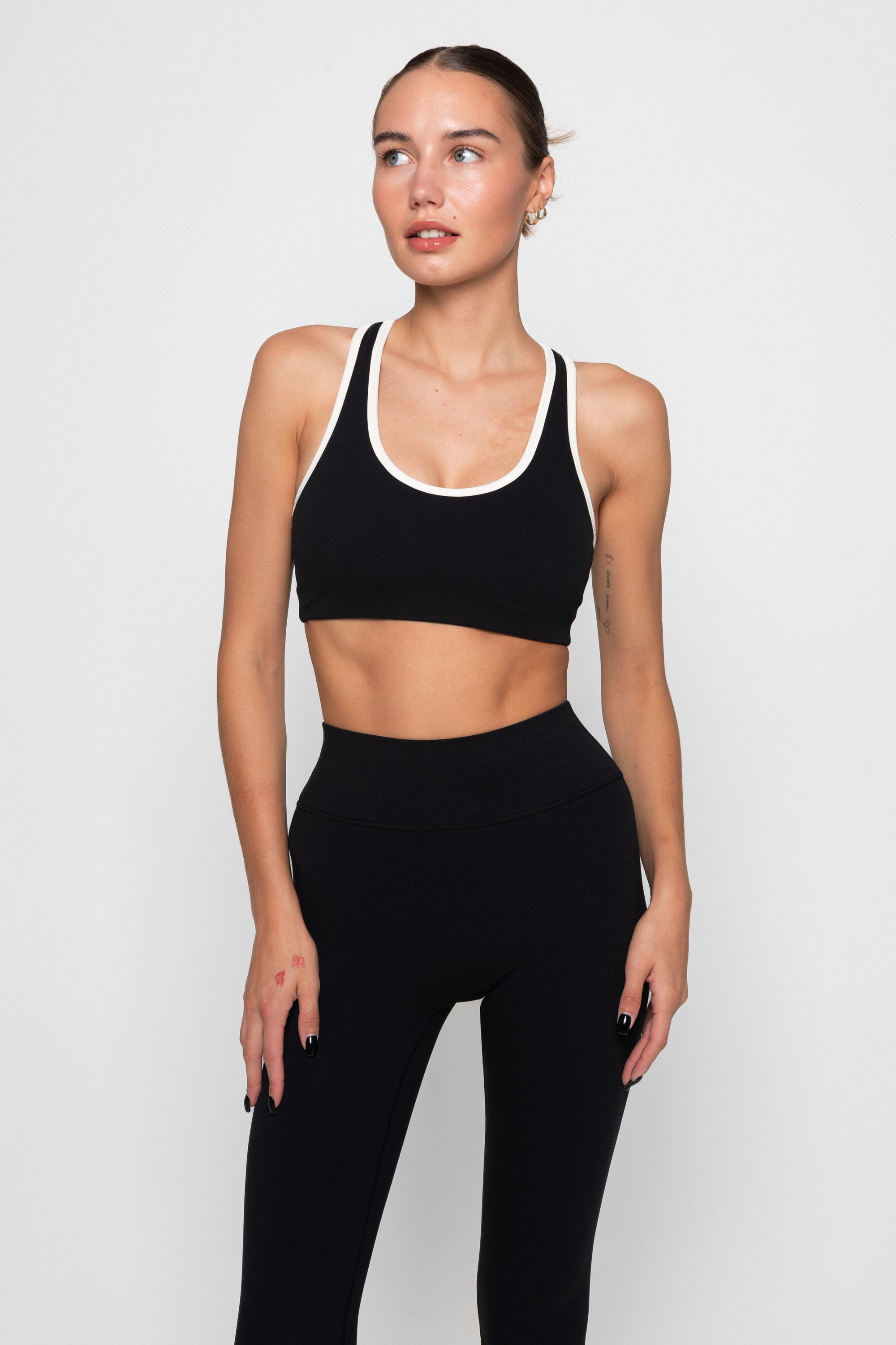 ACTIVE BRA - BLACK/CREAM