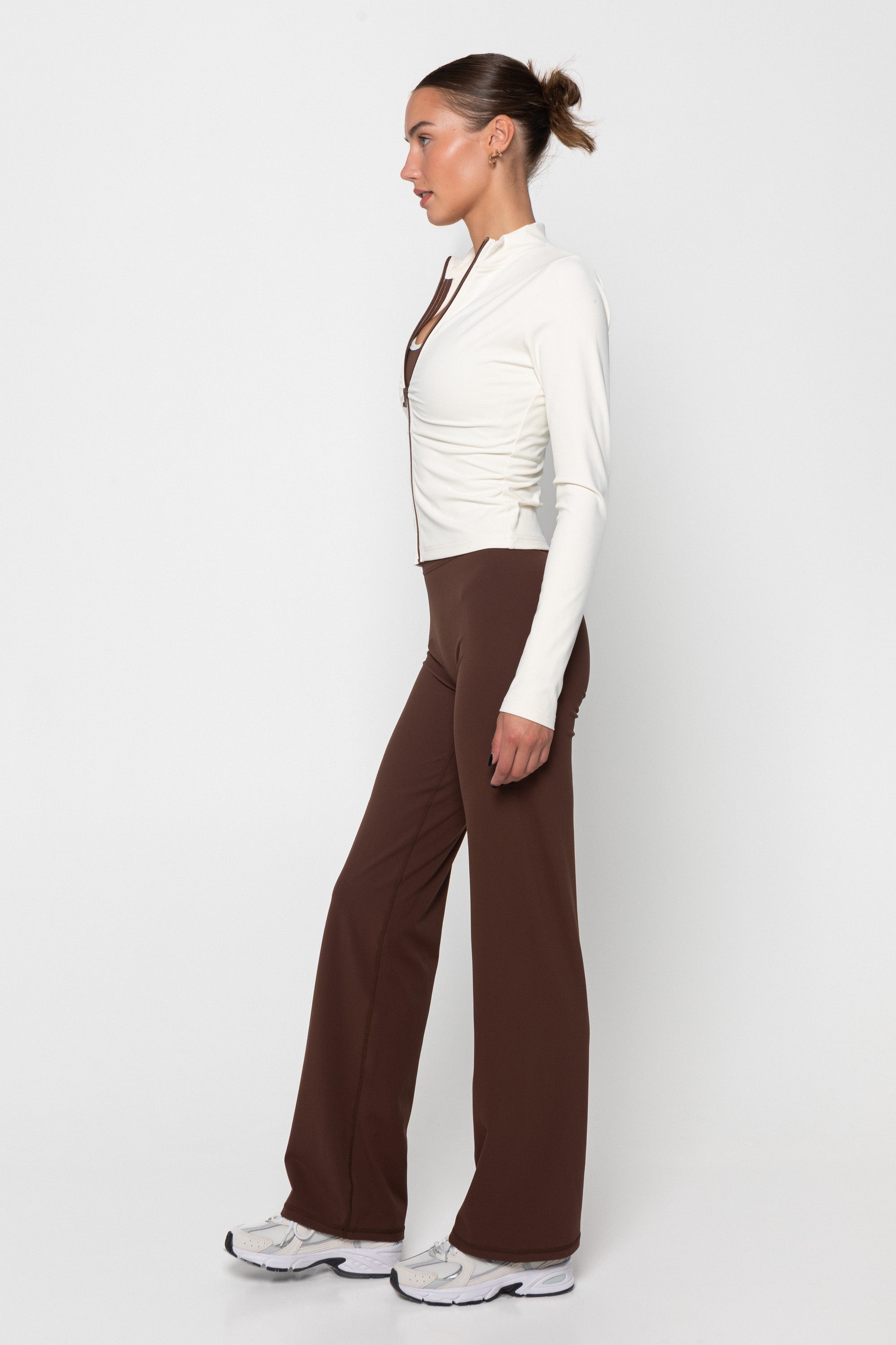 STRAIGHT LEG PANTS - CHOCOLATE