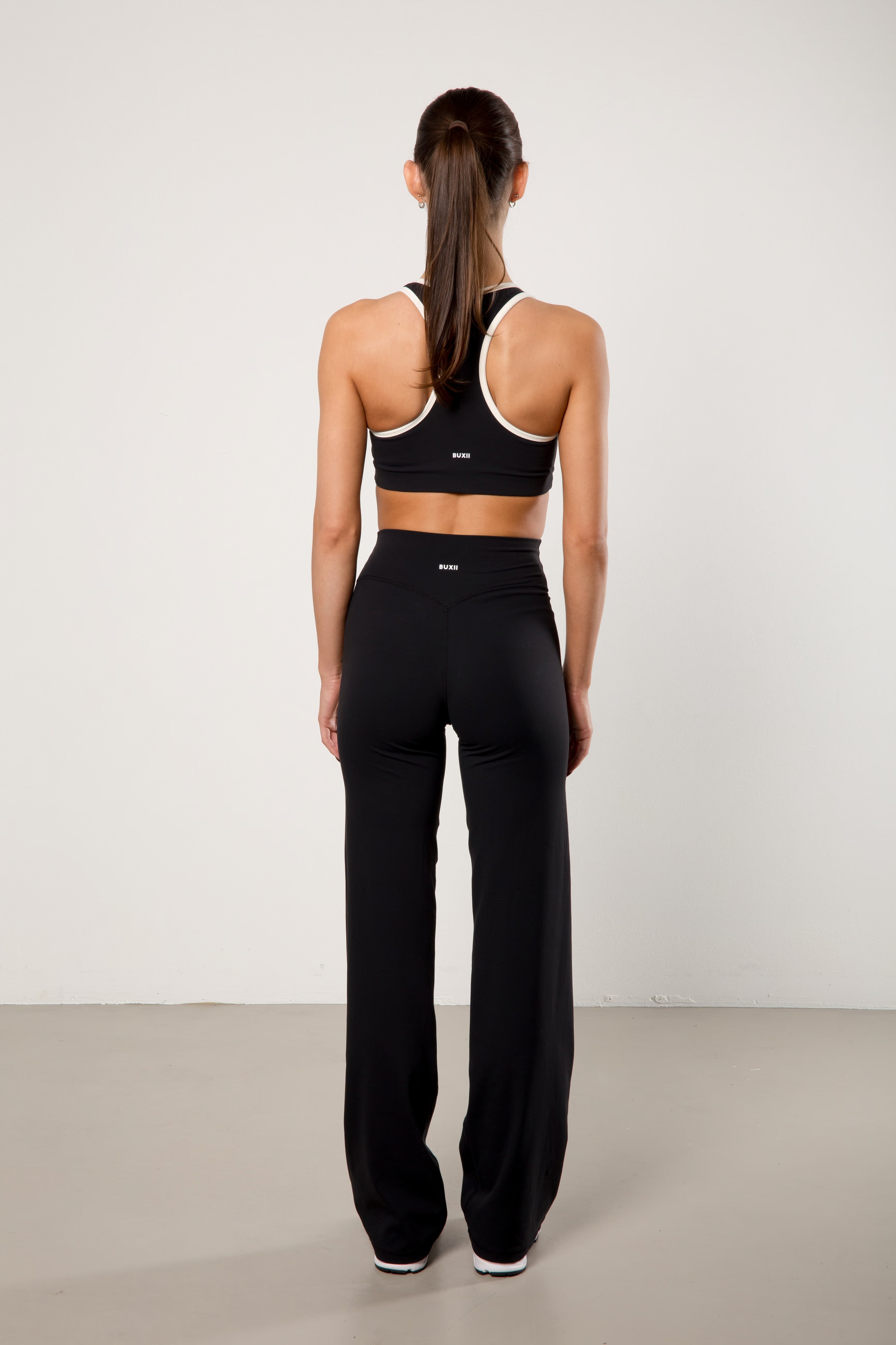 straight leg pants - black